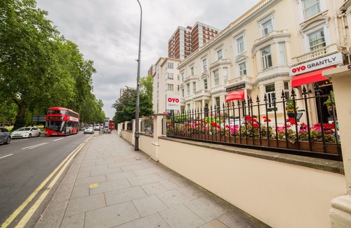 Addison Hotel | OYO Grantly Hotel