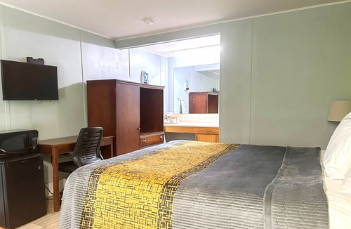 Dexter Hotel | OYO Hickory House Inn