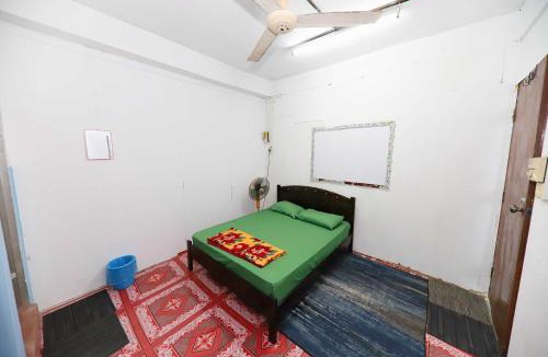 Rambai Hotel | OYO HOME 90647 Mac Inn 94