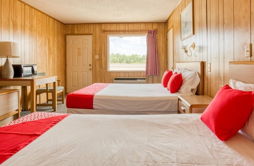 Breckenridge Hotel | OYO Hotel Breckenridge TX Hubbard Creek Lake
