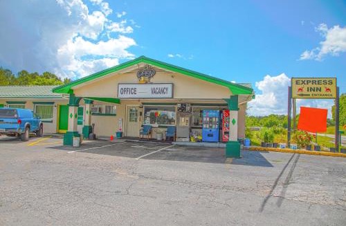 Calhoun Hotel | OYO Hotel Calhoun, GA I-75