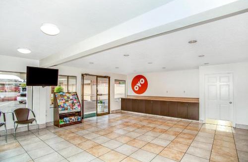 Centralia Hotel | OYO Hotel Centralia