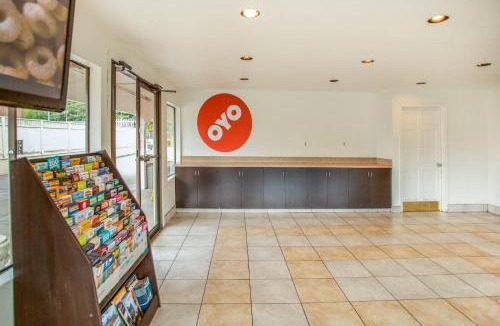 Centralia Hotel | OYO Hotel Centralia