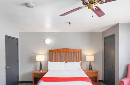 Edmond Apartment | OYO Hotel Edmond - University of Central Oklahoma