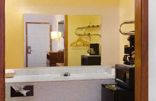 Guymon Hotel | OYO Hotel Guymon OK US-54