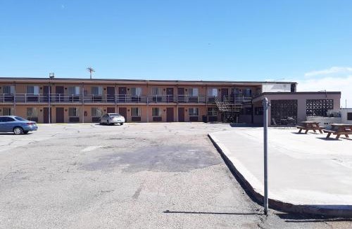 Clovis Hotel | OYO Hotel Kings at Clovis