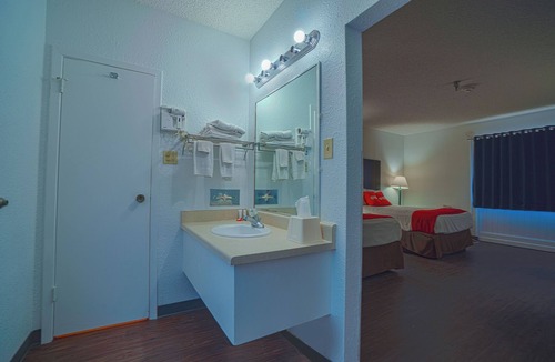 Kingsville Hotel | OYO Hotel Kingsville Hwy 77