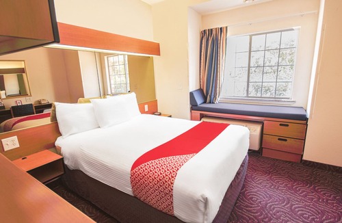 Mesquite Hotel | OYO Hotel Mesquite TX, Hwy 80
