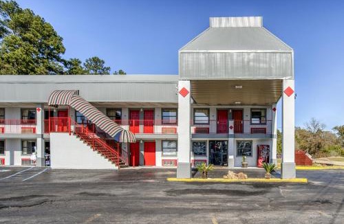 Pineville Hotel | OYO Hotel Pineville LA Hwy 165