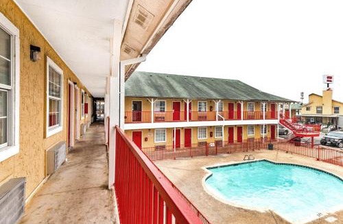 Lackland Terrace Hotel | OYO Hotel San Antonio Lackland near Seaworld