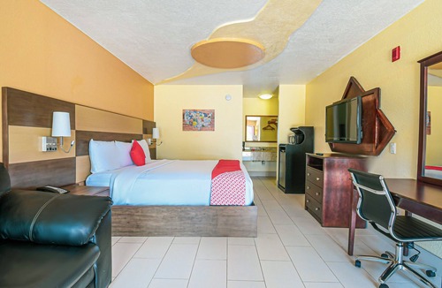 Shenandoah Hotel | OYO Hotel Shenandoah Woodlands Mall