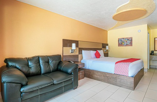 Shenandoah Hotel | OYO Hotel Shenandoah Woodlands Mall