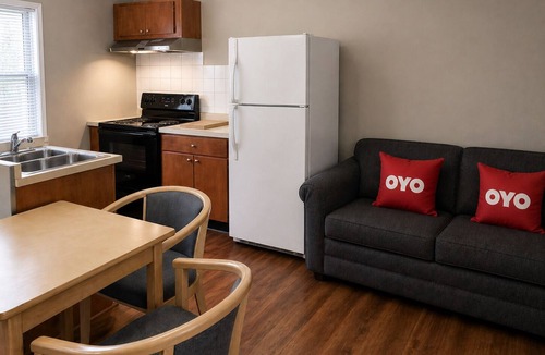 Seneca Falls Hotel | OYO Hotel Starlite Seneca Falls