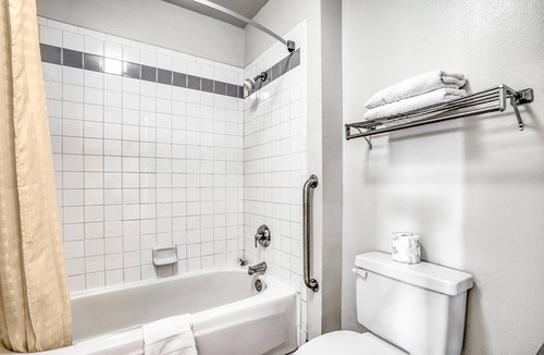 Wichita Falls Hotel | OYO Hotel Wichita Falls I-44 Sheppard Airforce