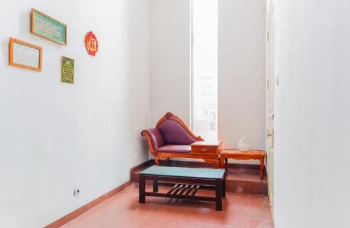 Jakarta Hotel | OYO Life 2590 Kost Assirot