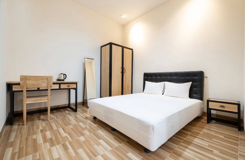 Condongcatur Hotel | OYO Life 2801 Sari Panguripan (Kos Putri & Pasutri)