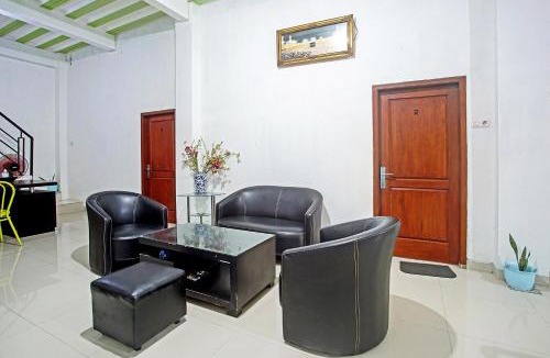Krui Hotel | OYO Life 90587 Domen Homestay Syariah