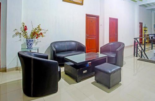 Krui Hotel | OYO Life 90587 Domen Homestay Syariah