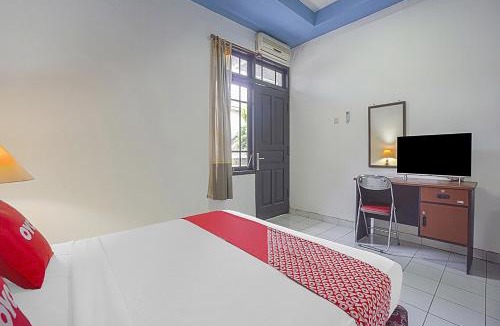 Tulungagung Hotel | OYO Life 90589 Palem Garden Hotel