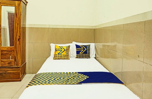 Kediri Hotel | OYO Life 92393 Namimart Syariah 1
