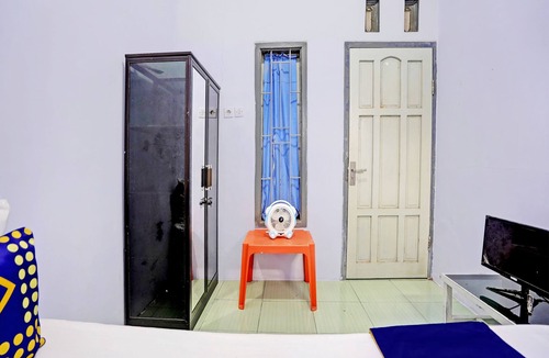 Rogojampi Hotel | OYO Life 92937 Kost Putri Sarkara Syariah