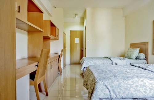 Jakarta Hotel | OYO Life 93383 Wisma Kencana Puteri