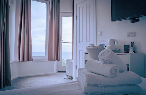 Newquay City Centre Hotel | OYO Newquay Beach Hotel