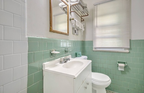 Ashland Hotel | OYO Palm Leaf Motel