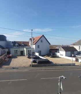 Newquay Cabin | OYO Shore Surf Lodge