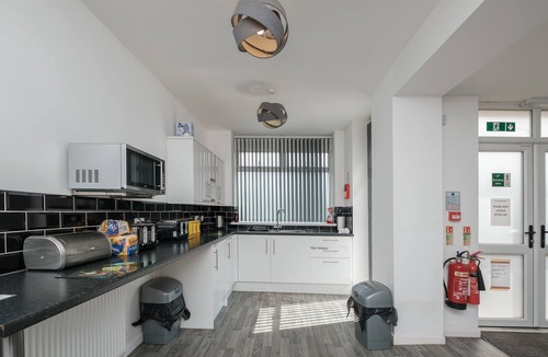 Hull Bed & Breakfast | OYO The Pickering Park