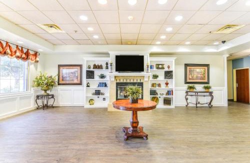 Central Oklahoma City Hotel | OYO Townhouse Oklahoma City Airport