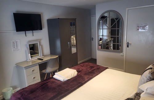 Watton Hotel | OYO Watton Vibe Hotel