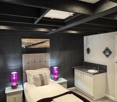 Watton Hotel | OYO Watton Vibe Hotel