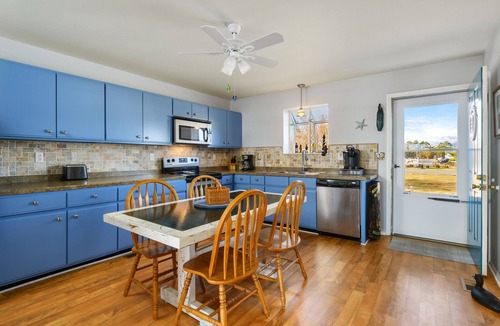 Deep Hole House | Oyster Bay Hideaway on Chincoteague Island!