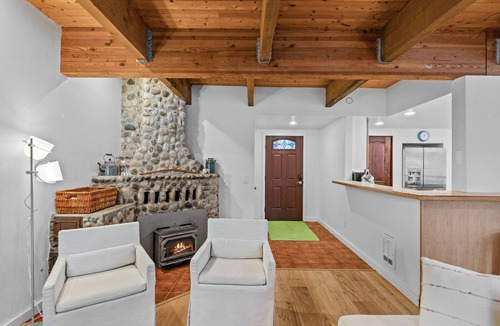 West Hills House | Oyster Bay Waterfront 3Bd - 2Bth