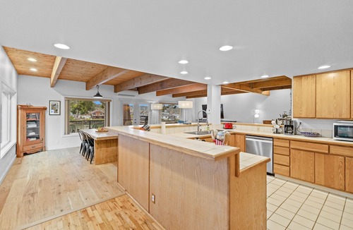 West Hills House | Oyster Bay Waterfront 3Bd - 2Bth