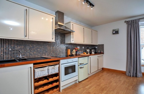 West Cliff Apartment | Oystercatcher