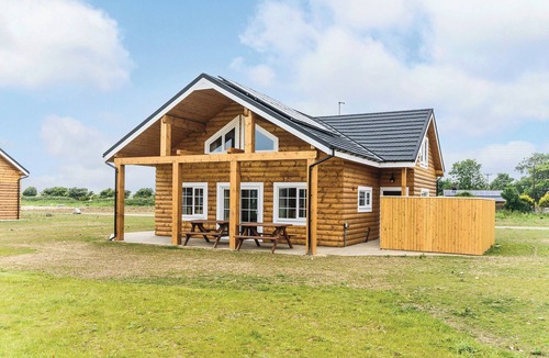 Hornsea Ski Chalet | Oystercatcher Lodge Pet