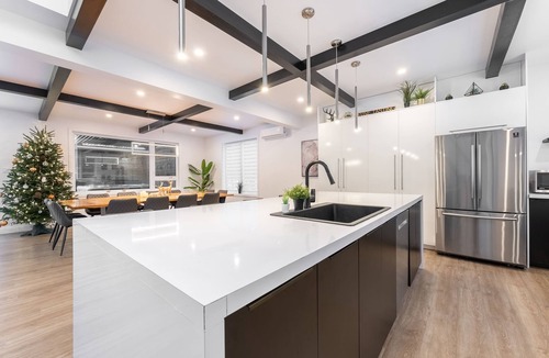 Beaulac-Garthby Ski Chalet | Ozö en Nature | 4-seasonSpa | Pool | AC | LakeFireplace Pool Table & Froosball