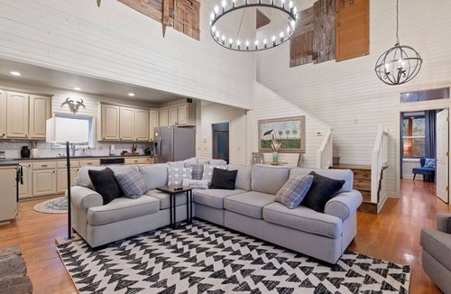 Jasper House | Ozark beauty w/HotTub, GameRm, Firepit; Trampoline VIEWS!