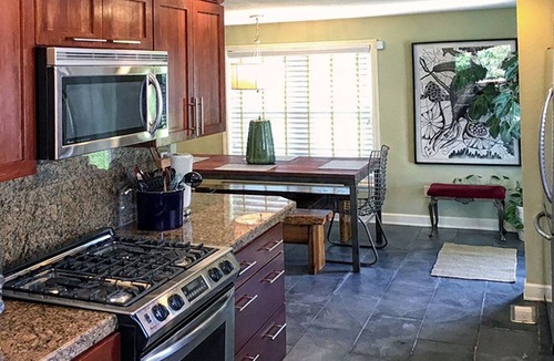 Potosi House | Ozark Country House, 3 bed, 2 bath, large yard, full kitchen, large deck.