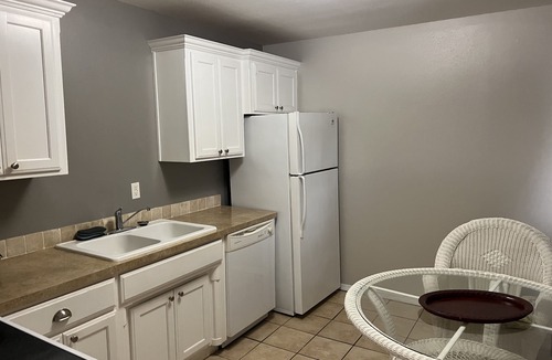 Ozark Hotel | Ozark Inn & Suites