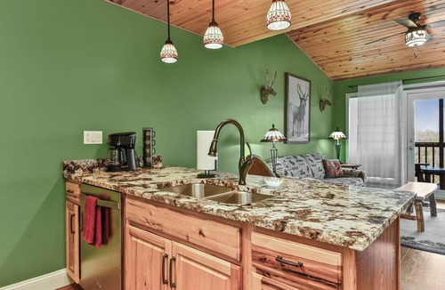 Notch Estates Condo | Ozark Mountain Lake Home