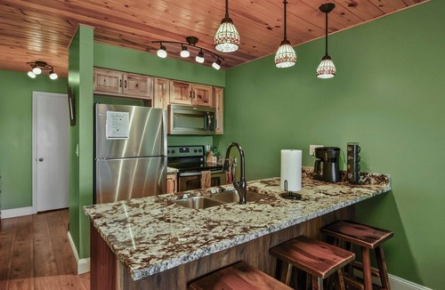 Notch Estates Condo | Ozark Mountain Lake Home