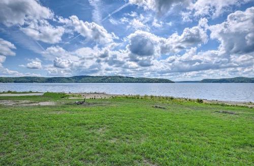 Lost Bridge Village House | Ozarks Family Retreat w/Beaver Lake Access!