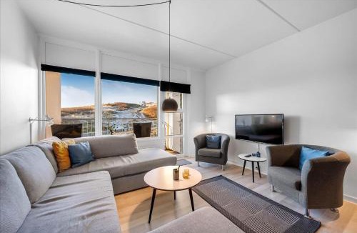Henne Strand Apartment | Pæn Og Hyggelig Indrettet Ferielejlighed Til 4 Personer Med Gratis Internetadgang