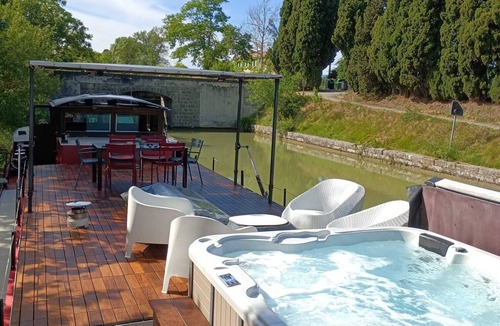 Villalbe Boat Rental | Péciche d'hôtes '"Mirage" - Cabine-Concorde