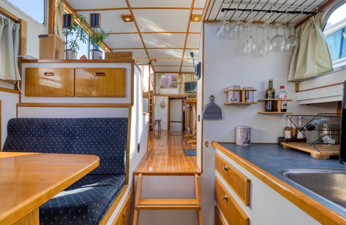 Saint-Gilles Boat Rental | Péniche 'Bateau Gré' with Private Terrace