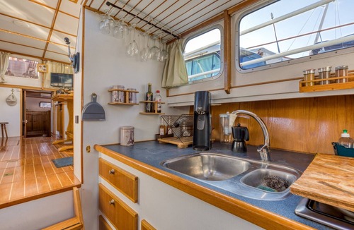 Saint-Gilles Boat Rental | Péniche 'Bateau Gré' with Private Terrace