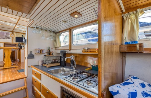 Saint-Gilles Boat Rental | Péniche 'Bateau Gré' with Private Terrace